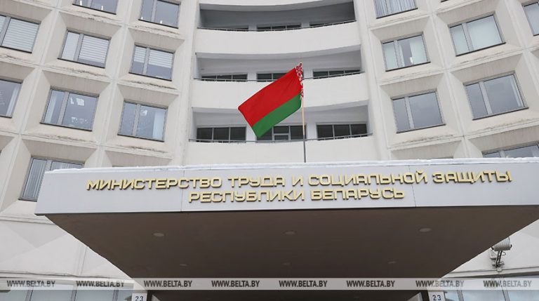 В Беларуси совершенствуется порядок осуществления функций по опеке и попечительству